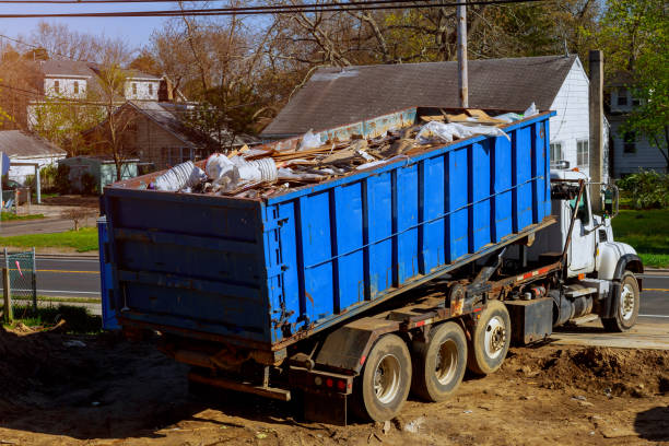 Best Construction Debris Removal  in Loveland Park, OH